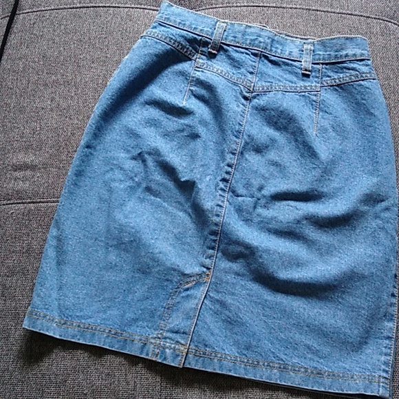 2/$20 - Vintage Jean Skirt - Picture 8 of 8